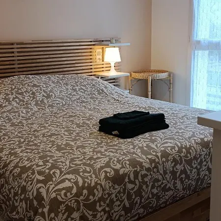 Апартаменты Le Portet Avec Parking Prive