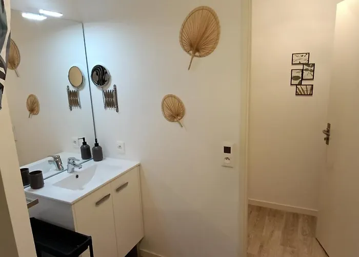 Le Portet Avec Parking Prive Apartmán Angers