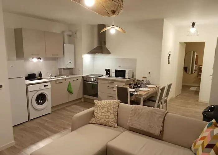 Le Portet Avec Parking Prive