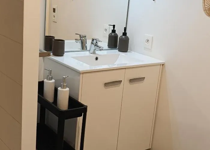 Le Portet Avec Parking Prive